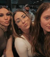 Shuckin' Shack Oyster Bar