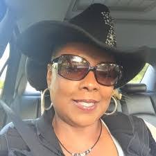 Lisette Williams's Instagram, Twitter & Facebook