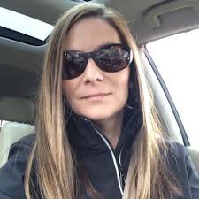 Laura Karol (@JlkarolKarol)