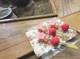 可憐すぎる串スイーツ 桜屋菓舖 の 舞のかざし は犬山城下町の新名物 macaroni スイーツ 犬山 カフェ キュートな料理