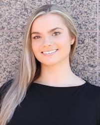 Lisa Ardizzone's Instagram, Twitter & Facebook