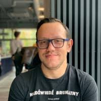 Robert Tuszynski's Instagram, Twitter & Facebook