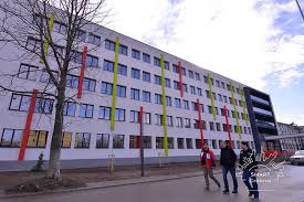 Deci fi exactă în întrebare, ce vrei să știi? CÄƒminul A Doua CasÄƒ A Tinerilor VeniÈ›i SÄƒ Studieze La Universitatea Din Craiova Smart Craiova