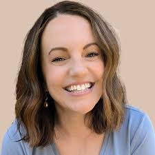 Mandy Hahn's Instagram, Twitter & Facebook