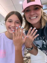 I love Auntie life! Thank you for the BEST day, Zoey 💕 Exactly what my  heart needed!!! 🛍️☀️🥤🎶 👯😊