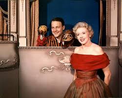 Wer große mengen arbeit in die produktsuche auslassen möchte, kann sich an die genannte empfehlung von unserem wann wurde der fernseher erfunden produktcheck halten. Wer Wurde Vom Fernseher Erfunden Wer Hat Den Ersten Fernseher Der Welt Erfunden Und Wie Das Fernsehen Erschien