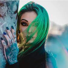 Alternative Models On Instagram Featuring Verigislena Please Follow Indiescene Girlswithpi Girls With Dyed Hair Alternative Hair Indie Scene