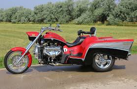 The optional engine is the all aluminum ls3, 6.2l small block producing 445 hp / 445 ft lbs of torque. 57 Chevy Trike Bosshoss