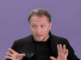 Режиссер, актеры, продюсеры, сценаристы, оператор, композитор. Akter Mishukov Rasskazal Za Chto Ot Nego Otpisyvayutsya Poklonniki Seriala Soderzhanki Sobesednik