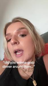 DINNER?? AT 9PM?? Mama is in bed🥸