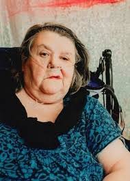 Susan Hennick's Instagram, Twitter & Facebook