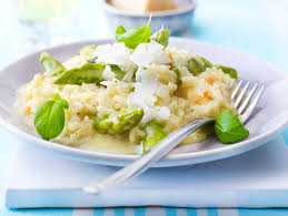 Spargelrisotto Das Rezept Mit Grunem Spargel Lecker Risotto Mit Grunem Spargel Gruner Spargel Rezepte Spargelrisotto