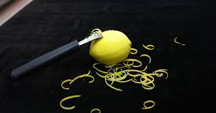 Plusieurs variétés de noix existent telles la noix anglaise, la noix italienne ou la noix perse, mais la plus connue est la noix de grenoble. Recettes De Zeste De Citron Des Idees De Recettes Faciles Et Originales