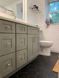 Get the details via breidawithab 5 Ideas For A Small Bathroom Remodel