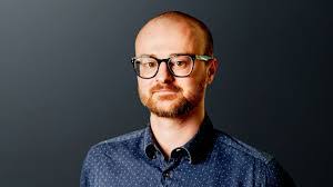 Alex Gillett's Instagram, Twitter & Facebook