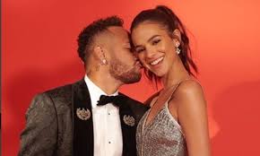 She shared a picture on her instagram story with the message: Brazillian Actress Bruna Marquezine Confirms She And Neymar Have Split Up Daily Mail Online