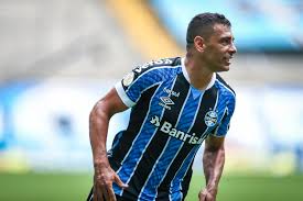 Entre os cariocas, vasco e fluminense jogam fora: Gremio Goleia Vasco Da Gama E Sobe Na Tabela Do Brasileirao