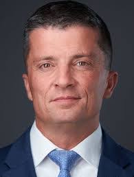 Karin Robertson's Instagram, Twitter & Facebook