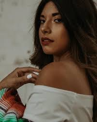 Jazmin Pineda's Instagram, Twitter & Facebook