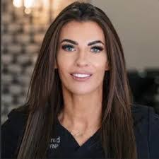 Brittney Holcomb's Instagram, Twitter & Facebook