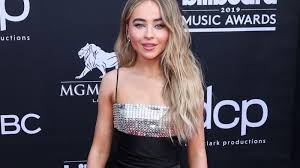 Sabrina carpenter (@sabrinacarpenter) on tiktok | 72.9m likes. Sabrina Carpenter Spielt In Work It Mit