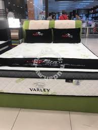 Family room (rm140) room no :16 ( apartment 2 bilik,ruang tamu lengkap ). Divan Bed Katil 5kaki Queen Size Furniture Decoration For Sale In Georgetown Penang Mudah My