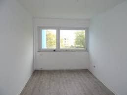Zimmeranzahl 2 nettokaltmiete 345,20 € nebenkosten 85,10 € heizkosten 76,20 € vermietbar ab 01.09.2021 energieausweis. 2 Zimmer Wohnung Zu Vermieten Emsstrasse 12 38120 Braunschweig Weststadt Mapio Net