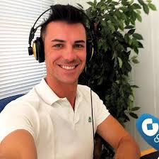 Para esta 1ª edición de GuadaChef, contaremos con Óscar Ruiz Carranza como  flamante presentador y con Beatriz Tabares como reportera que irá  informando sobre el trabajo que vayan realizando los finalistas. Óscar