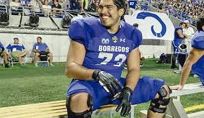 The dallas cowboys announced they have signed ol isaac alarcón as a part of the nfl's international pathway player program. Mexicano Isaac Alarcon Jugara En La Nfl La Proxima Temporada Isaac Alarcon 21 Mexican Signs For An Nfl Team La Semana Del Sur