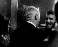 Pin by Mona Ganje on Elvis Presley---The Concert Years | Elvis, Elvis  presley, Cary grant