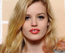 Coco Sumner, qui c'est celle là?