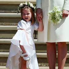 Scopri la traduzione in inglese del termine paggetto nel dizionario di inglese di corriere.it. Kate Middleton Perche Vieta I Pantaloni A Sua Figlia Charlotte Di Cambridge