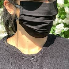 Comment savoir si un «masque barrière» en tissu est suffisamment performant ? Masque Tissu Categorie 1 Noir Surplus Militaire