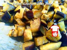 Si tratta delle polpette di melanzane, un secondo piatto perfetto anche come contorno, che si adatta anche al pranzo di un picnic. Melanzane A Cubetti Come Fritte In Padella La Cucina Di Nonna Rita