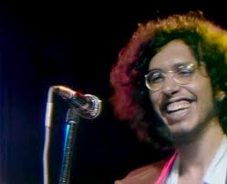 Fun friday flashback from Philadelphia Folk Festival filmed 55 years ago.  Front line, left to right once they start playing, is , John Hartford  (banjo), Eric Frandsen (jaw harp), David Bromberg ...