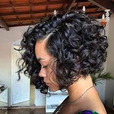 The fade haircut has generally been catered to males with short hair, yet recently, men have actually been incorporating a high discolor with tool or lengthy hair ahead. 20 Feminine Short Haircuts For Wavy Hair Styles Weekly