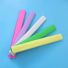 Papier crépon de couleurs gaies pour les bricolages, surprises et cadeaux les plus sympas. Papier Crepon Cuisine Maison Supvox 5 Rouleaux De Papier Crepon Rouleaux De Papier Froisse A La Main Fleur Crepon Papier Bricolage Papier Demballage Pour La Fete De Noel