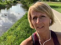 Not at home to do my usual walk but found time in Regina to go for a jog  along these beautiful sites this evening! Was jogging along and true story:  a little