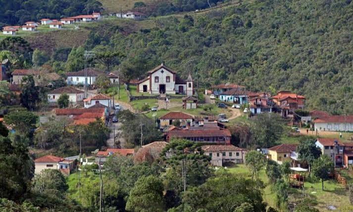 Conceição do Ibitipoca, um vilarejo mineiro onde o tempo parece ter parado | CNN Brasil V&G