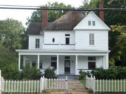 House Used In Halloween Movie On Conyers St In Covington Ga Historic Homes For Sale Abandoned Mansion For Sale Historic Homes
