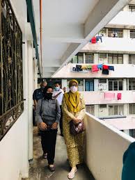 Pada zaman pm ke 4, beliau sendiri pernah mengeluh bagaimana sukarnya membangunkan kampung baru kerana kos rm2 juta diperuntukkan serta merta bagi membaikpulih luaran flat pkns yang terlalu usang. Program Kempen Pembudayaan Norma Baharu Sumbangan Kits Covid 19 Di Dewan Pangsapuri Flat Pkns 17 Tingkat Jalan Raja Muda Musa Bersama Majlis Perwakilan Penduduk Mpp Sub Zon 3 Kg Bharu Perbadanan Pembangunan Kampong Bharu