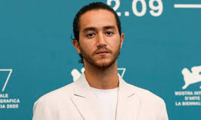 انطلق مالك عالمياً بدوره في الفيلم الأسترالي the furnace الذي عُرض بمهرجاني فينسيا والجونة في 2020. Ø§Ù„Ù†Ø¬Ù… Ø§Ù„Ù…ØµØ±ÙŠ Ø§Ù„Ø¹Ø§Ù„Ù…ÙŠ Ø£Ø­Ù…Ø¯ Ù…Ø§Ù„Ùƒ ÙŠØ­ØµØ¯ Ø¥Ø¹Ø¬Ø§Ø¨ Ø§Ù„Ù†Ù‚Ø§Ø¯ ÙÙŠ Ù…Ù‡Ø±Ø¬Ø§Ù† Ø§Ù„Ø¨Ù†Ø¯Ù‚ÙŠØ© Ø§Ù„Ù‚Ø¯Ø³ Ø§Ù„Ø¹Ø±Ø¨ÙŠ