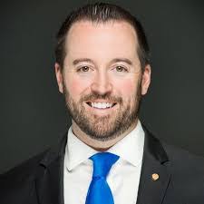 Justin Platt's Instagram, Twitter & Facebook