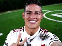 São Paulo: James Rodríguez posta foto em avião rumo ao Brasil