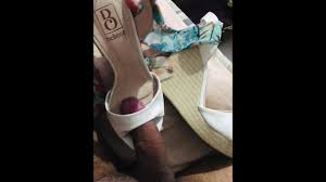 Gozando Na Sandália De Salto Plataforma Da Esposa - Pornhub Gay