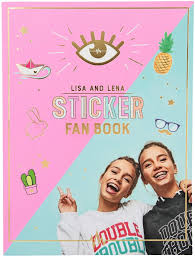 Wir finden lisa und lena super und hoffen, es gefällt euch! Depesche 10372 Sticker Fan Book Mit Vielen Aufklebern Fan Karten Und Autogrammkarte Lisa Und Lena J1mo71 Amazon De Spielzeug