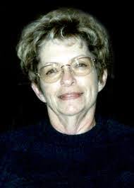 Tracy Lotz's Instagram, Twitter & Facebook