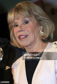 209 Sondra Gilman Photos & High Res Pictures