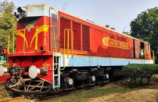 Presenting you founders of the erstwhile BB&CI Railway, now Western Railway which came into existence in its present form on 5th November, 1951 by the merger of its forerunner, the erstwhile Bombay,