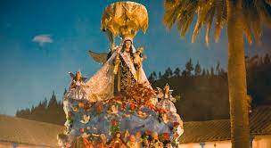 The gathering that starts this festival is done in the main square where bands of musicians play their instruments while richly dressed choirs sing in quechua, giving rise to ingenious choreographies that represent passages of peruvian history. Festivity Of The Virgen Del Carmen Paucartambo Andean Hiking